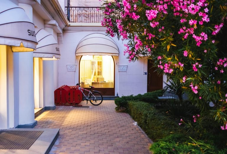 The Best Alexa-Compatible Outdoor Lighting Fixtures